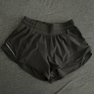 Hotty Hot Low-Rise Lined shorts 2.5inch